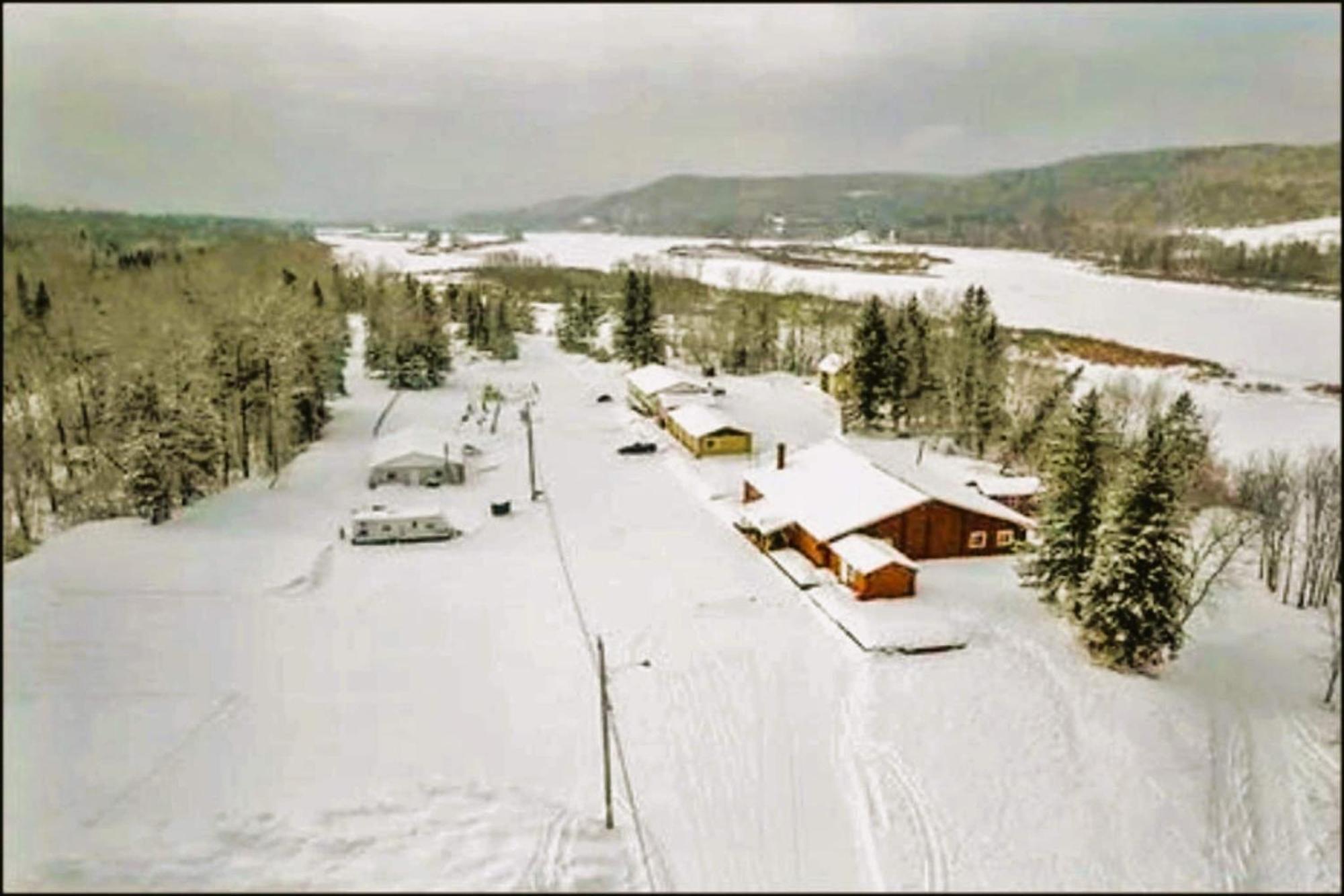 Love Hotels St John River By Oyo At Fort Kent Me Saint John Plantation Exteriér fotografie