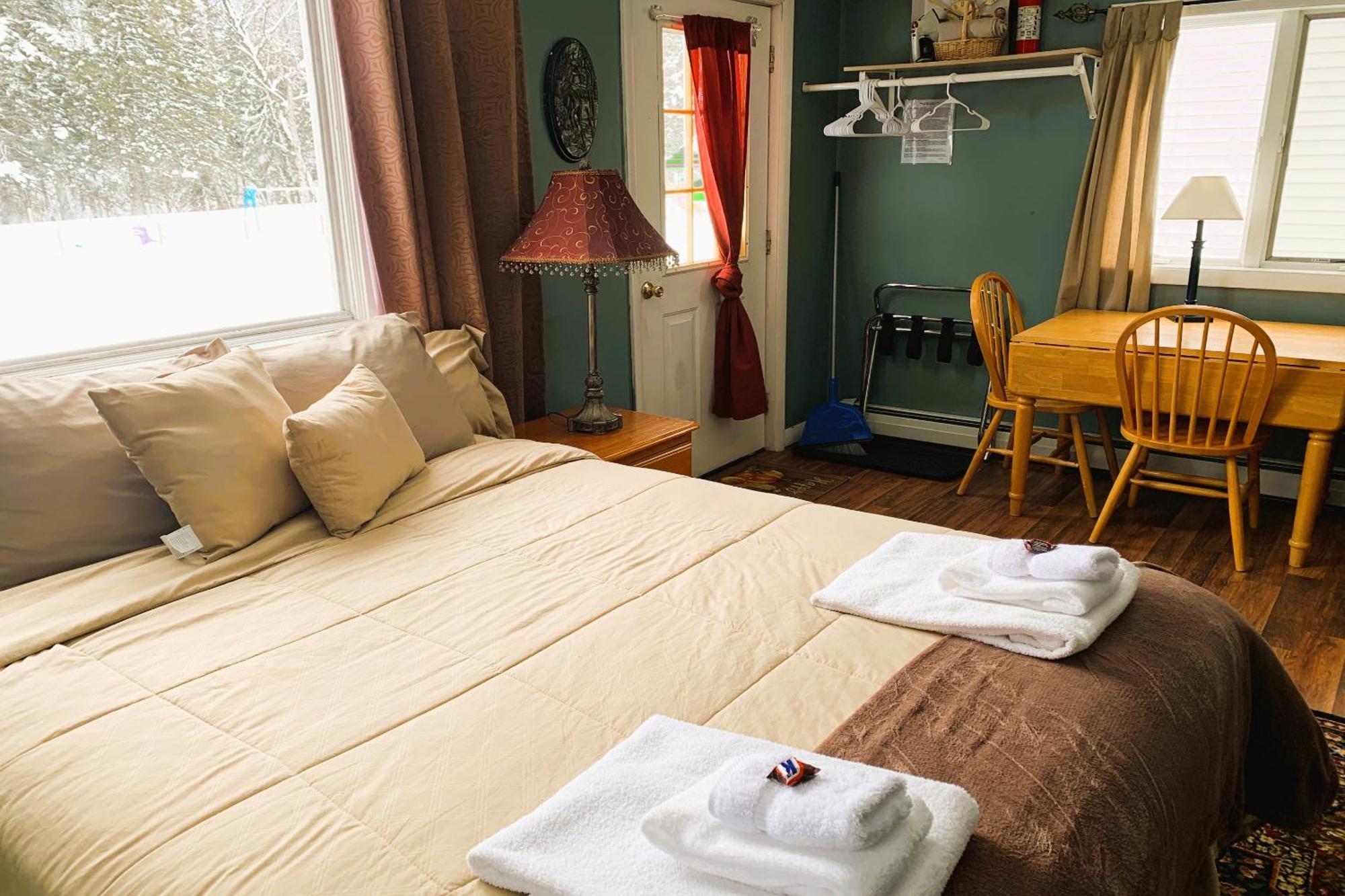 Love Hotels St John River By Oyo At Fort Kent Me Saint John Plantation Exteriér fotografie