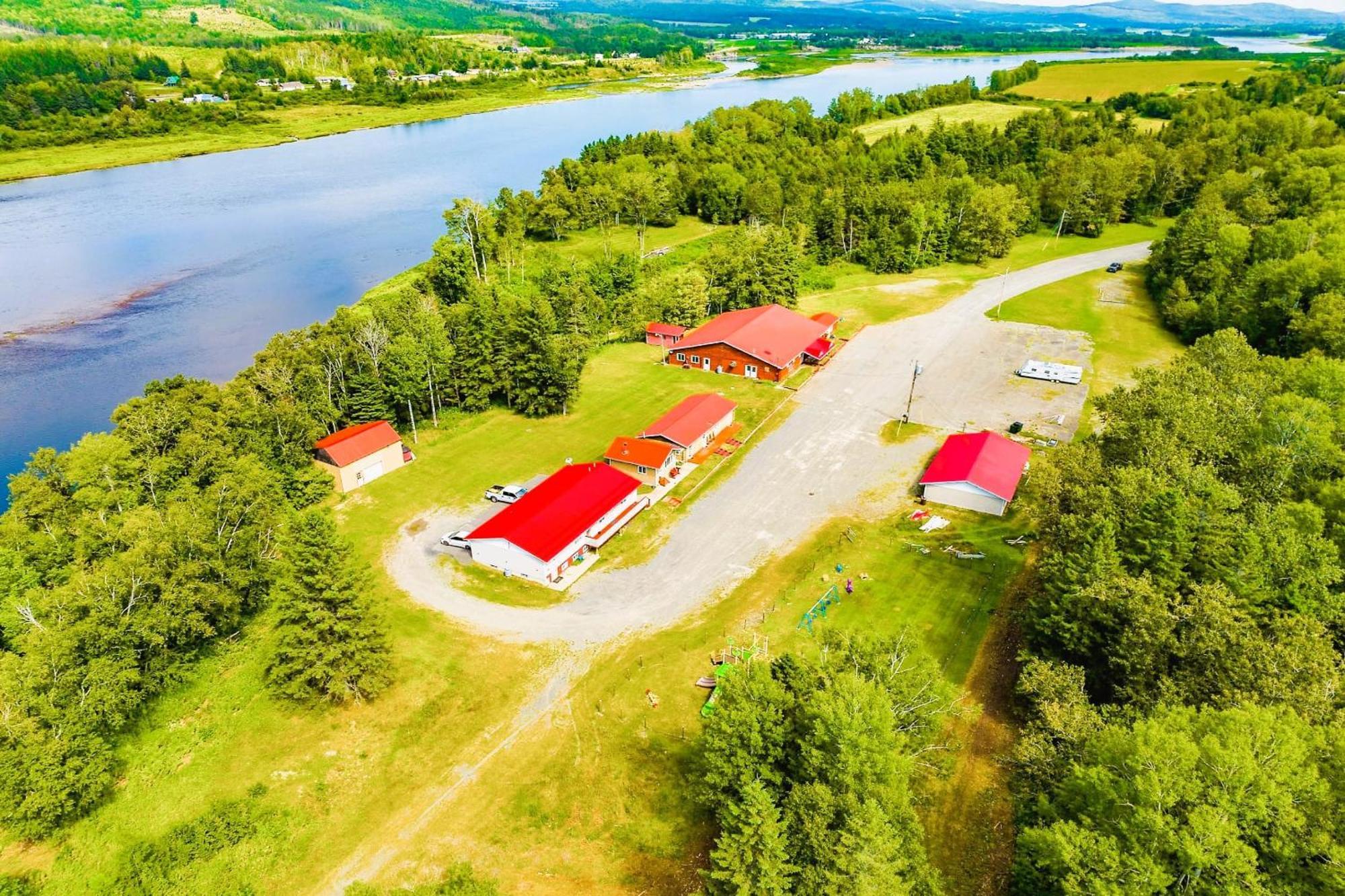 Love Hotels St John River By Oyo At Fort Kent Me Saint John Plantation Exteriér fotografie